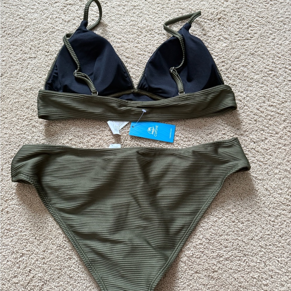 Cupshe Deep Green Bikini Set - Picture 2 of 4
